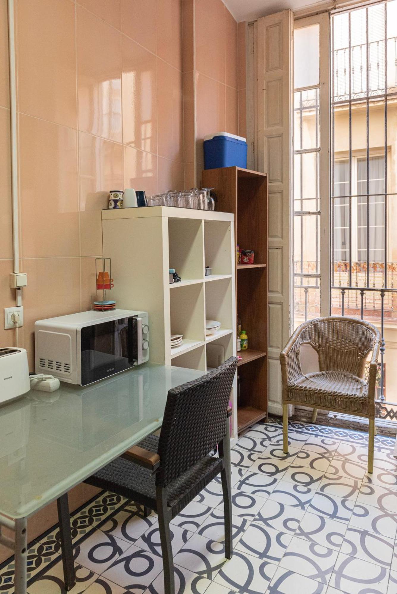 Private Rooms In Historic Building On The Square Malaga Exterior photo